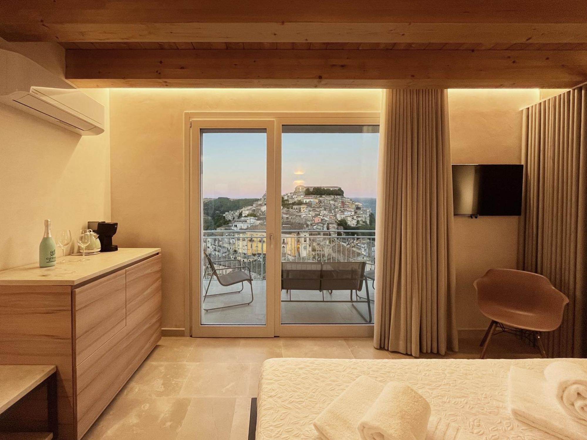La Casa Di Irene - Suites Con Vista Ragusa Exterior foto
