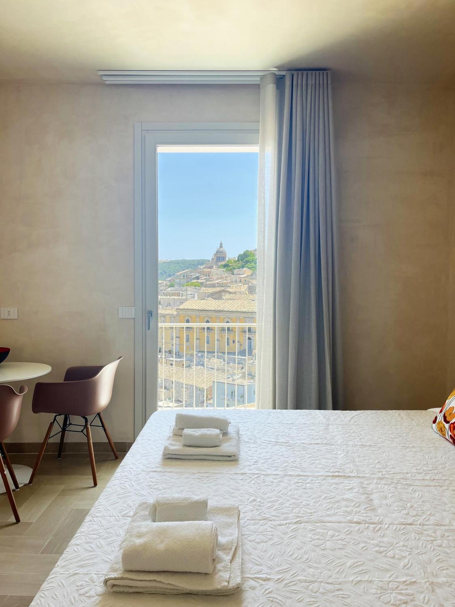 La Casa Di Irene - Suites Con Vista Ragusa Exterior foto